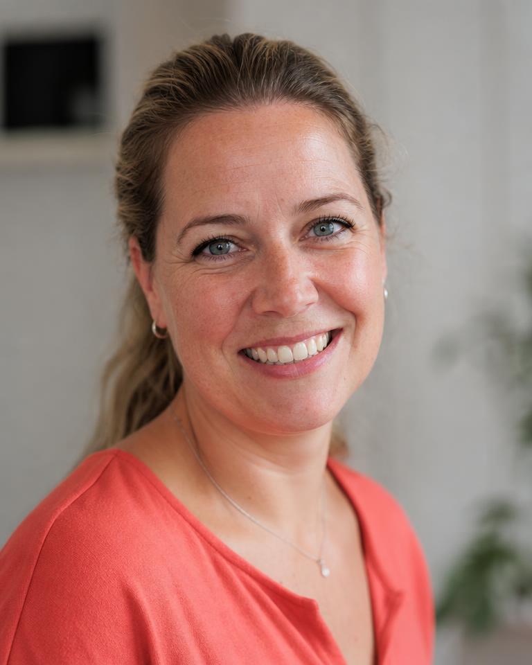 Portret van Joyce Wolters